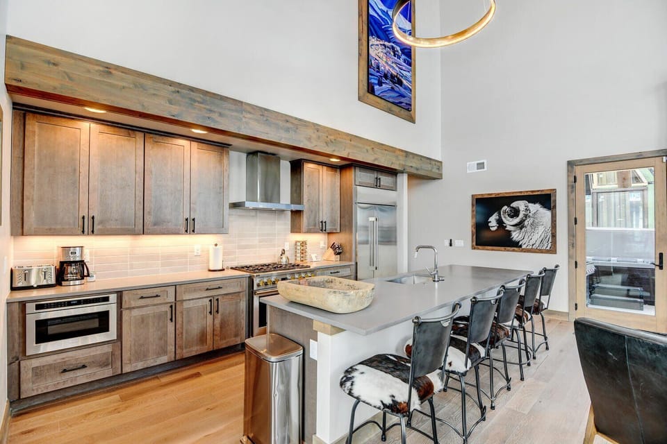 Kitchen with High End Appliances