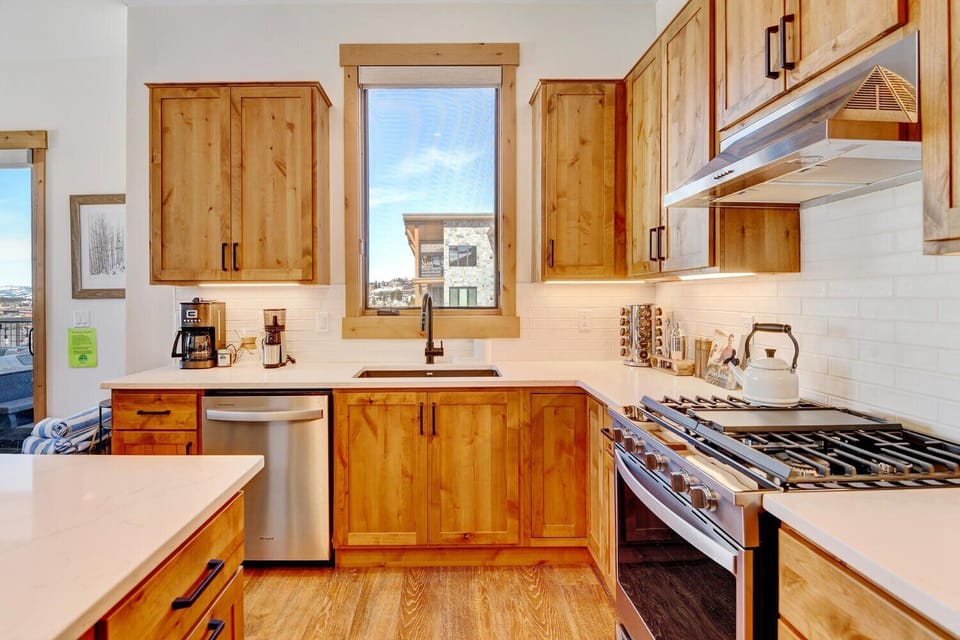 Fully Stocked Chefs Kitchen