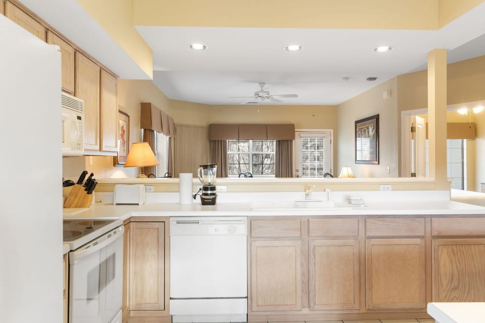 Full Kitchen