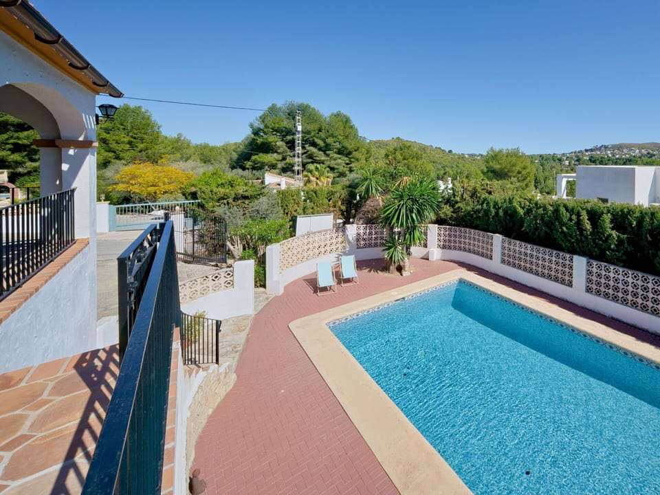 Sky, Building, Plant, Water, Azure, Swimming Pool, Tree, Interior Design, Leisure, Condominium