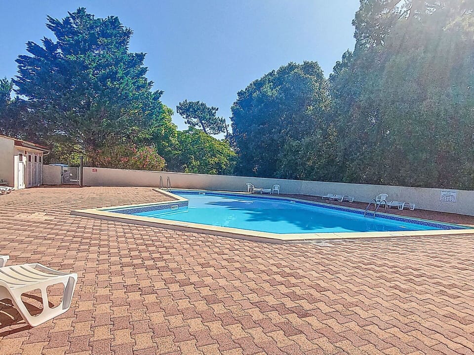 Swimming Pool, Composite Material, Shade, Resort, Design, Landscaping, Yard, Hacienda, Outdoor Furniture, Backyard