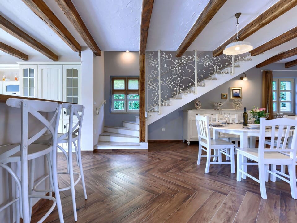 Table, Wood, Building, Interior Design, Lighting, Flooring, Floor, Hall, Chair, Laminate Flooring