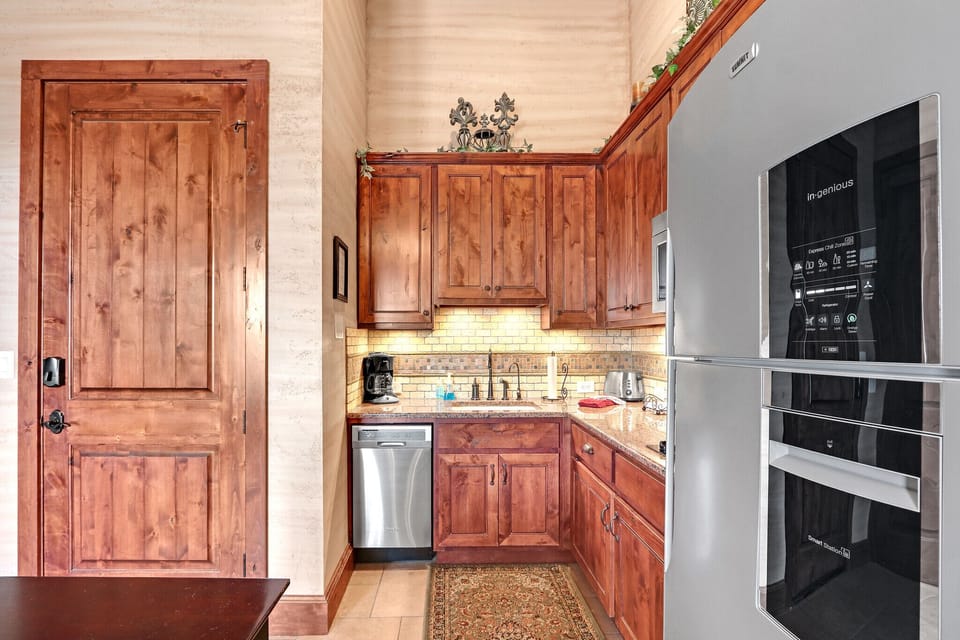 The entrance into the suite in the kitchen