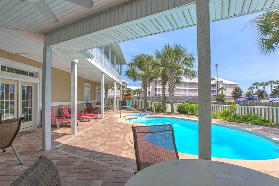 Avalon-Patio