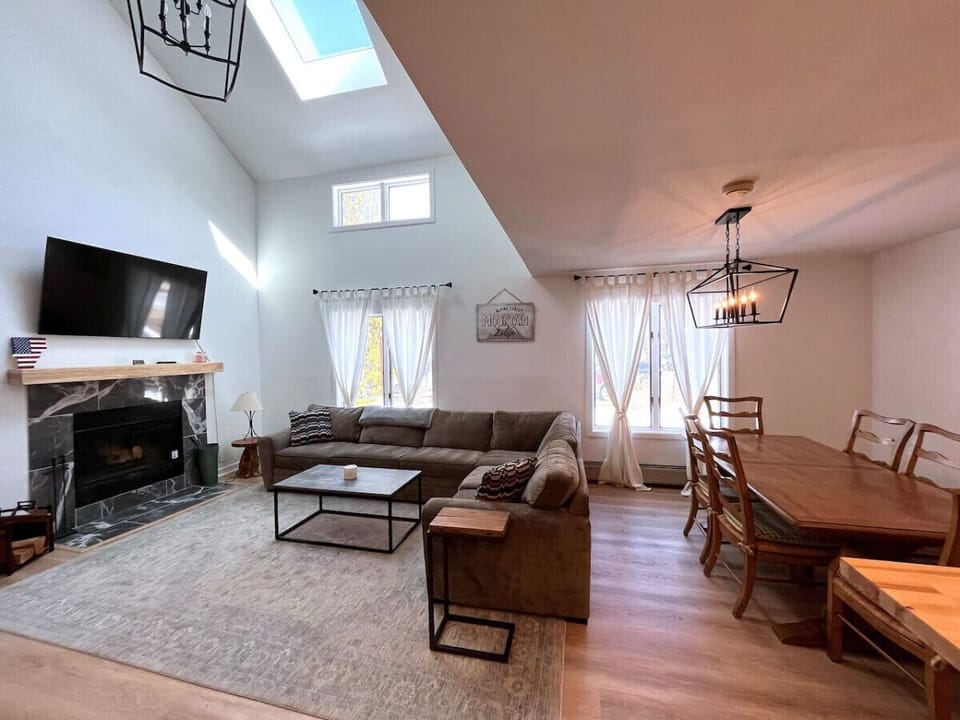 Open concept Kitchen, Dining, Living Room