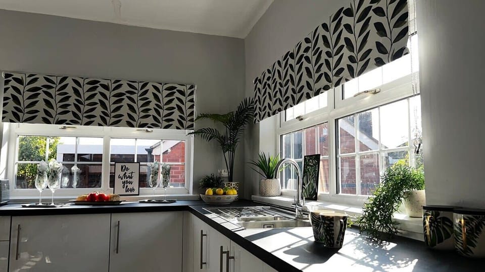 The Cheshire Gathering - Sleeps 24 With Hot Tub