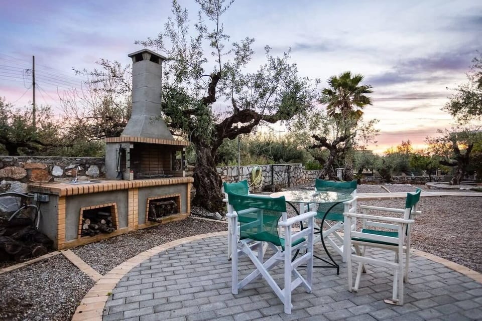 Spacious Outdoor Sitting Area – Ideal for gatherings or quiet moments surrounded by nature.
