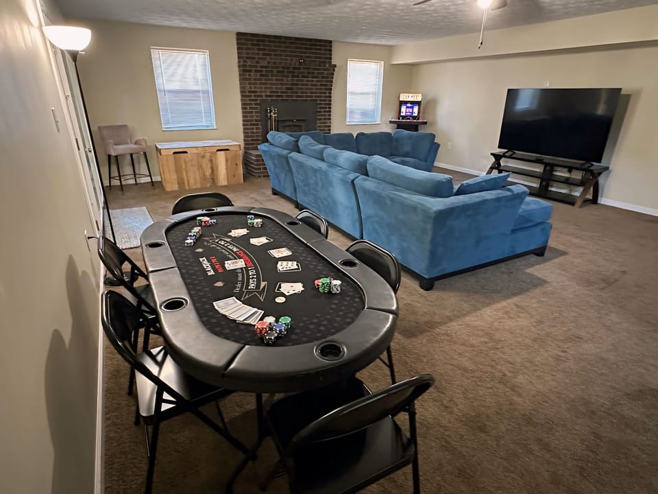 Entertainment living room