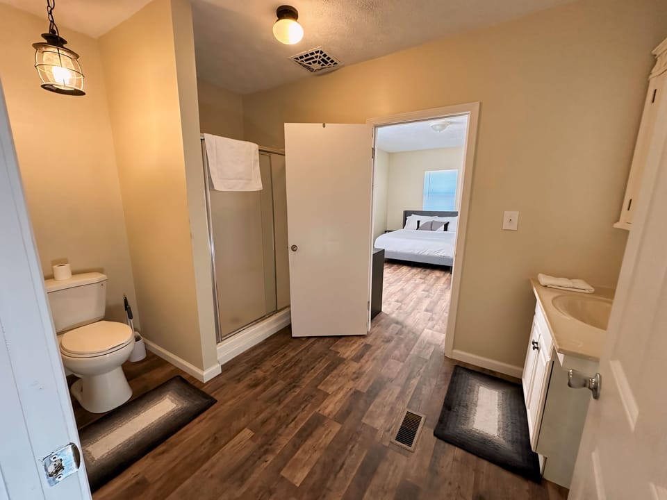 Bathroom 3 off Bedroom 4