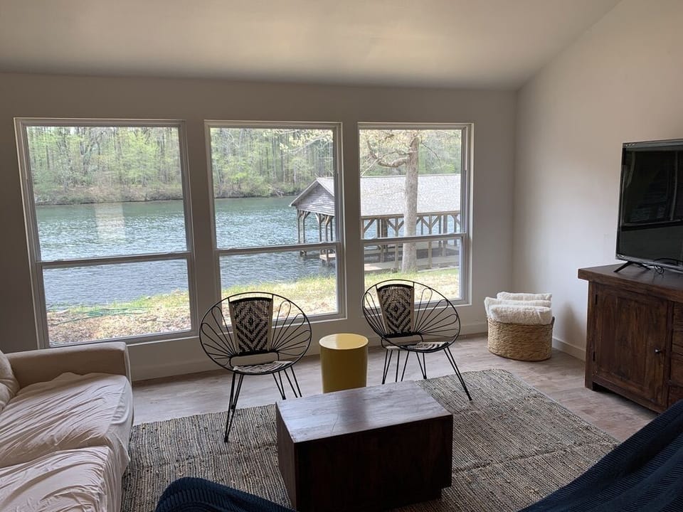 Living room has view of the lake