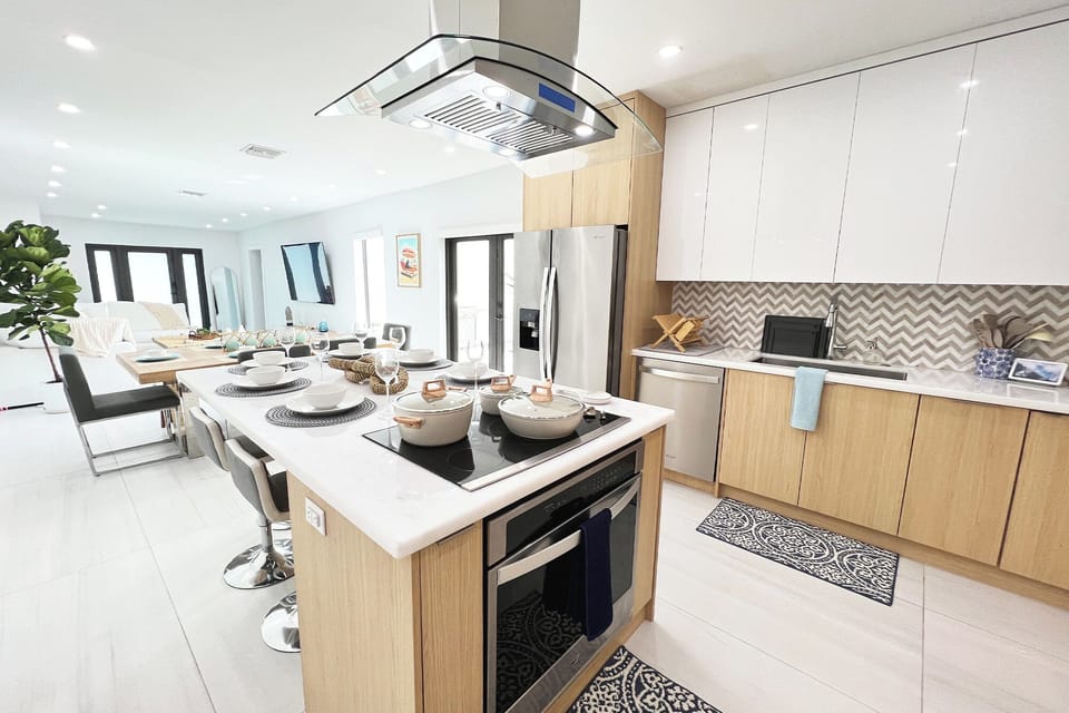 Full Stack Kitchen w/ everything you need