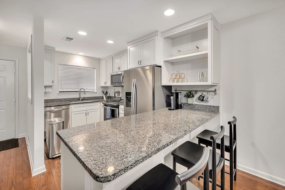 Kitchen/Dining Area