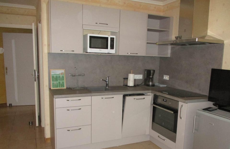 Gîte les Oliviers, Valros - Studio Les Lavandes cuisine