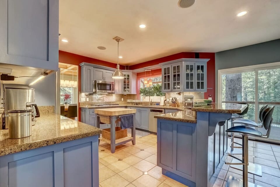 Fully stocked kitchen with everything you need!