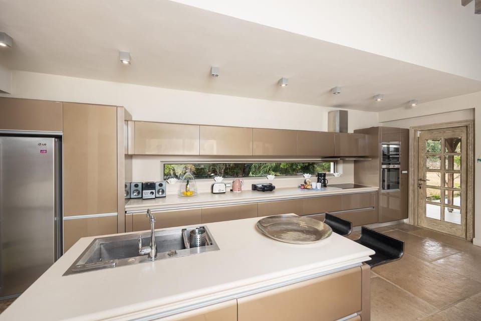 Equipped kitchen