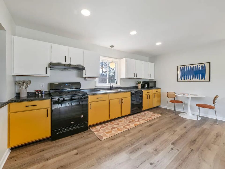 Kitchen with Cafe Seating