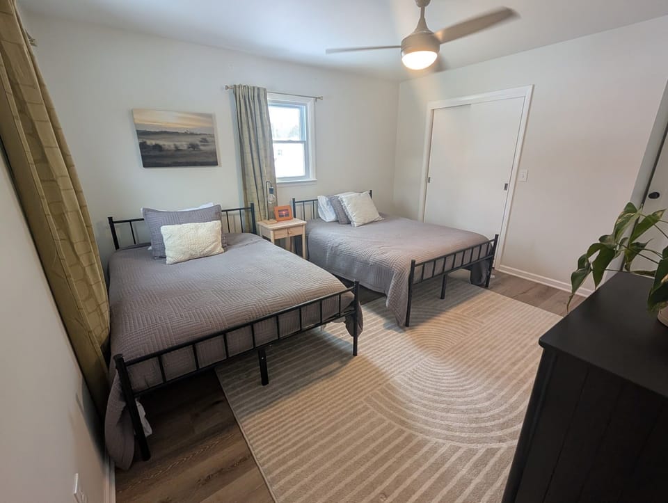 Bedroom 2: Two Full Beds
