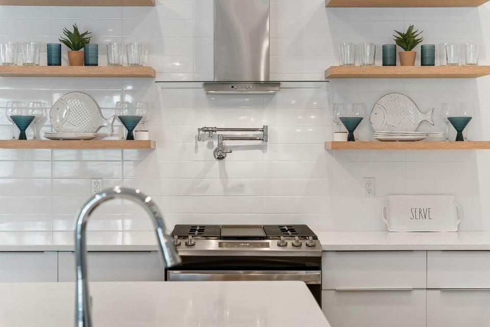 Main Level - Kitchen