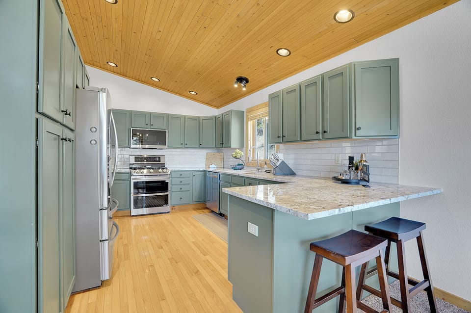Love to cook? You'll feel right at home in our newly renovated kitchen.