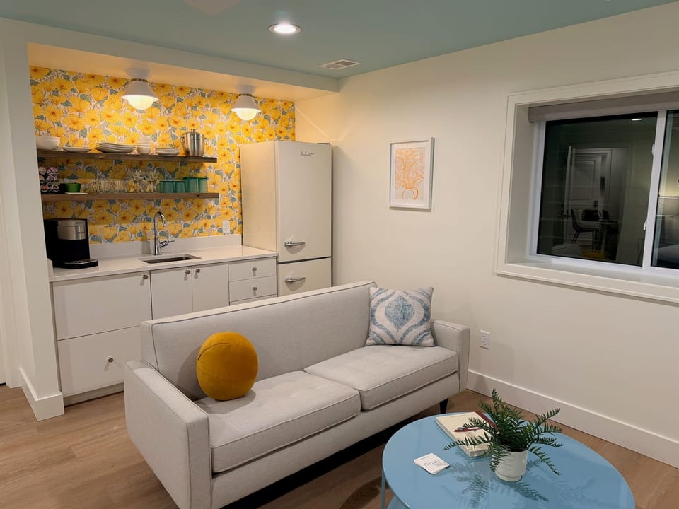 Living Area and Kitchinette