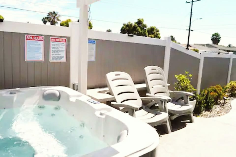 Hot tub