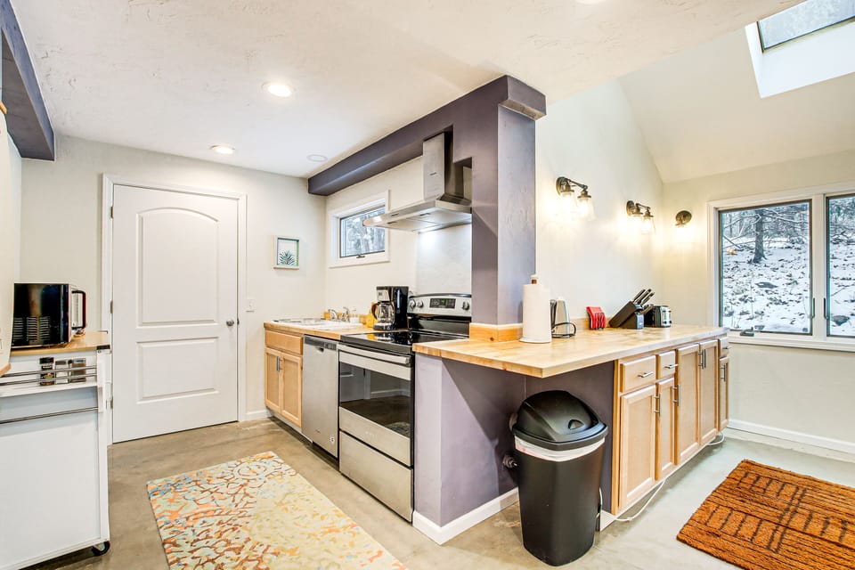 Kitchen | Refrigerator | 1st Floor