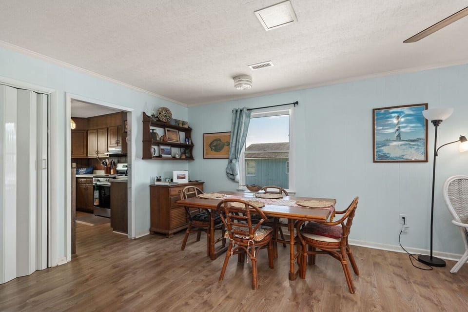 9-web-or-mls-200-Jims-Camera-House-Dining-V2