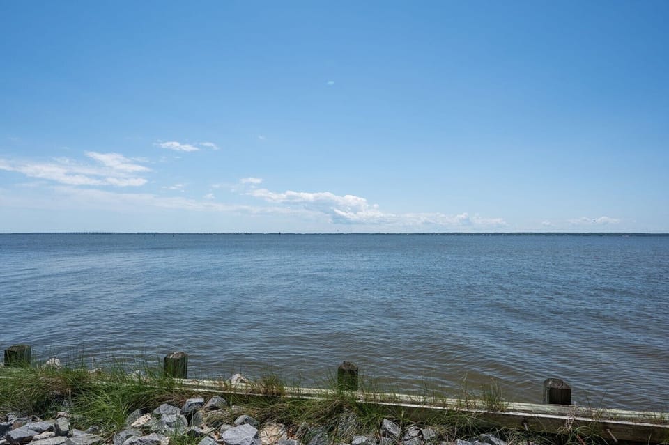29-web-or-mls-200-Jims-Camera-House-View