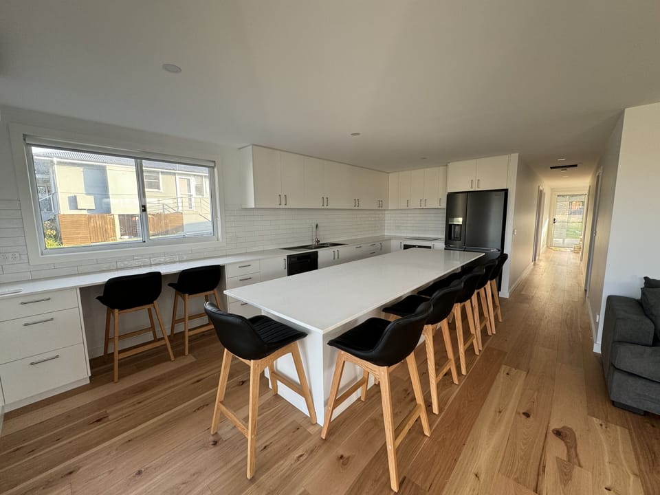 Large entertainers kitchen. Fully equipped. Nespresso Coffee, Ice dispenser.