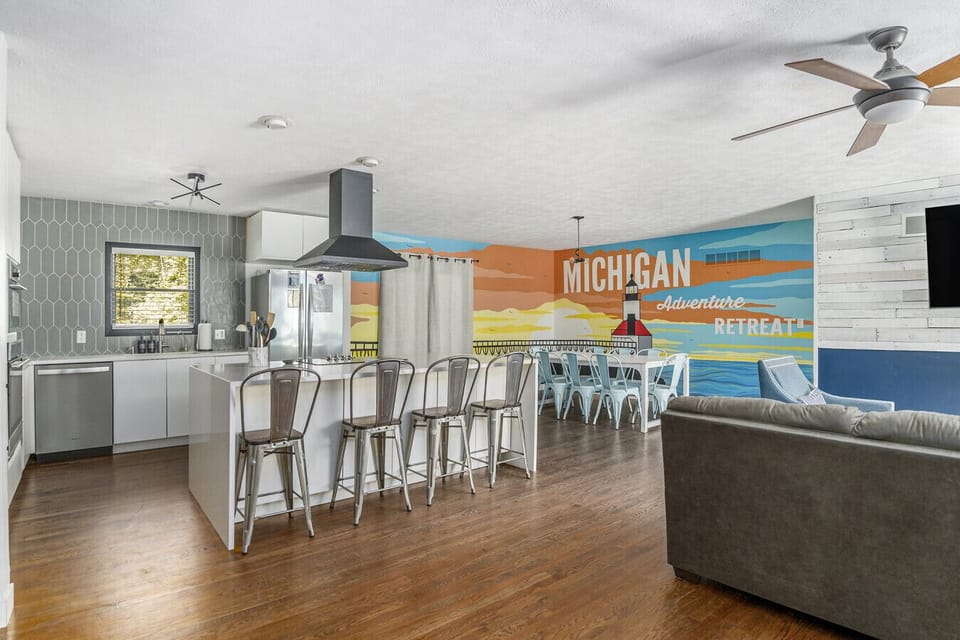 Open concept kitching/living/dining