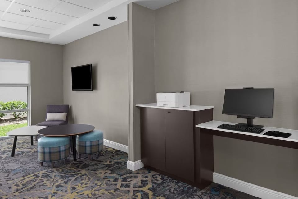 Catch up on emails with convenient on-site printing nearby.