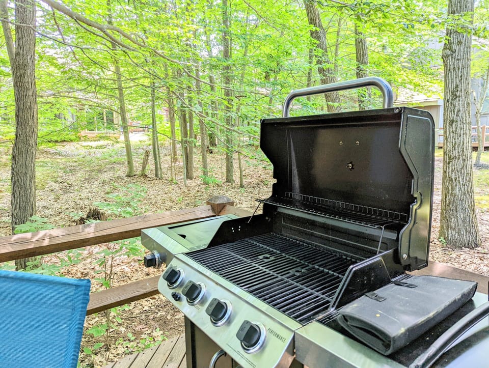 Grill & Chill: Outdoor Vibes.