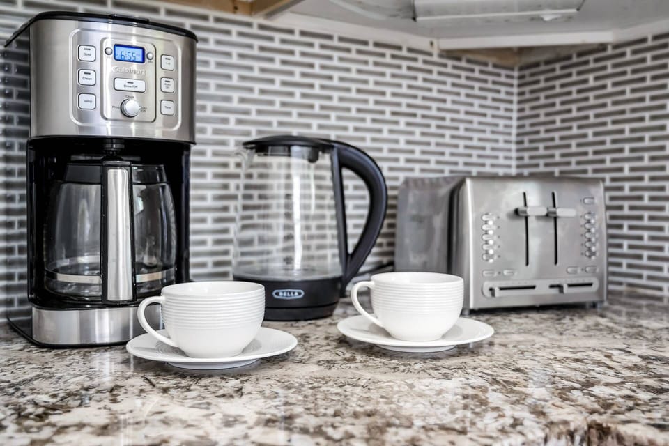 Coffee Maker, Electric Tea Kettle, Toaster and Blender