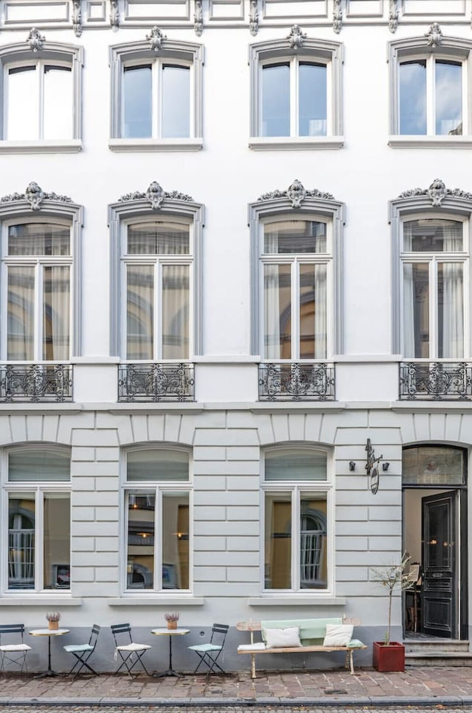 Exterior of the Bank building, built in 1869. Located with the coffee bar Adriaan which is accessable.