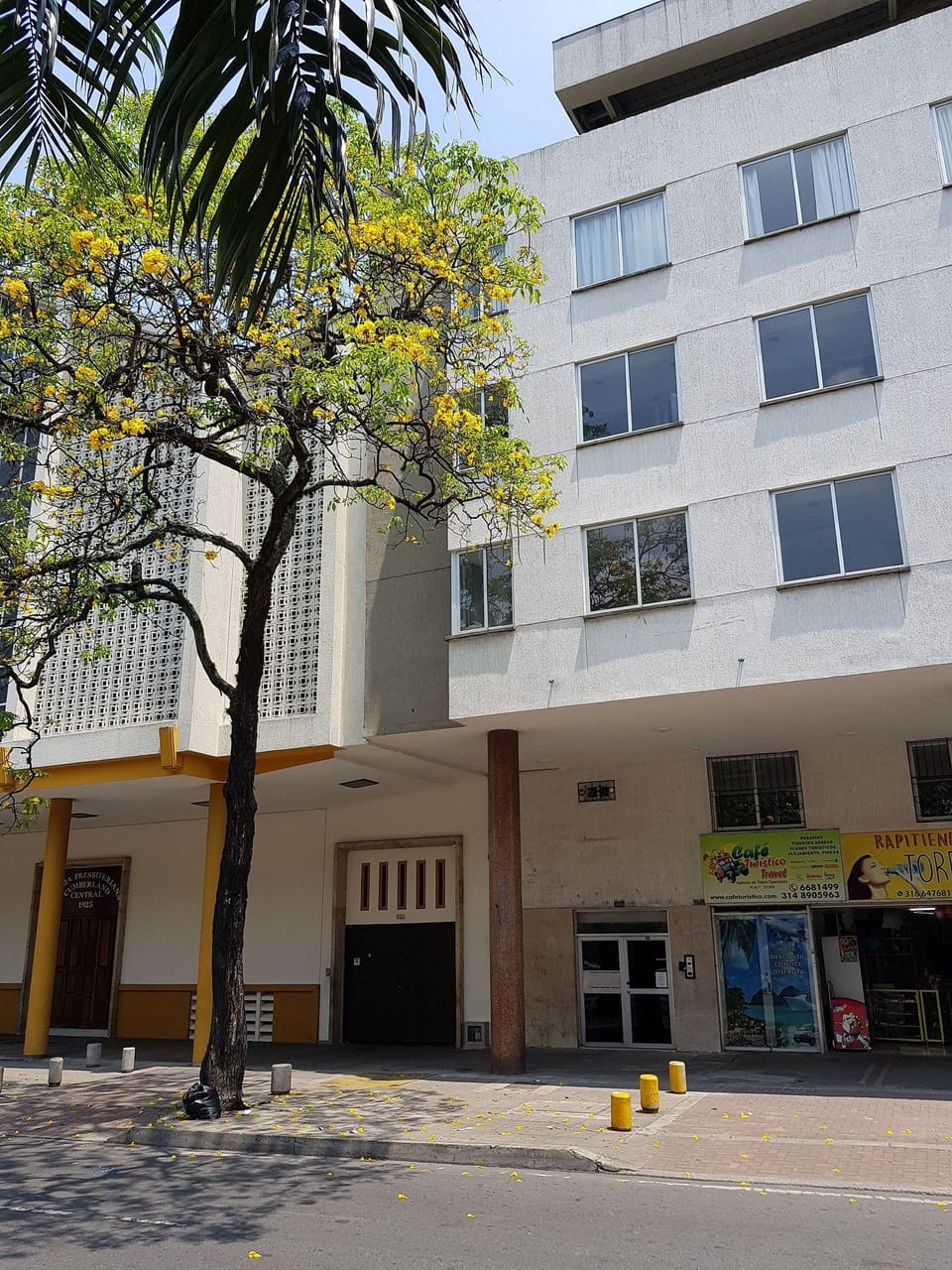 Facade / entrance
