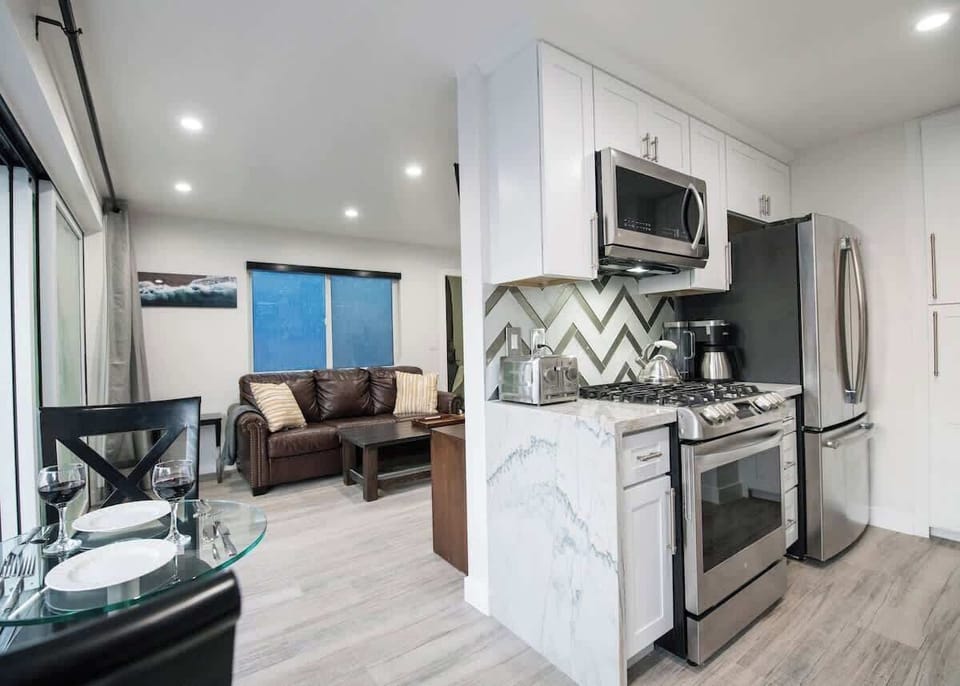 Kitchen & Living Room