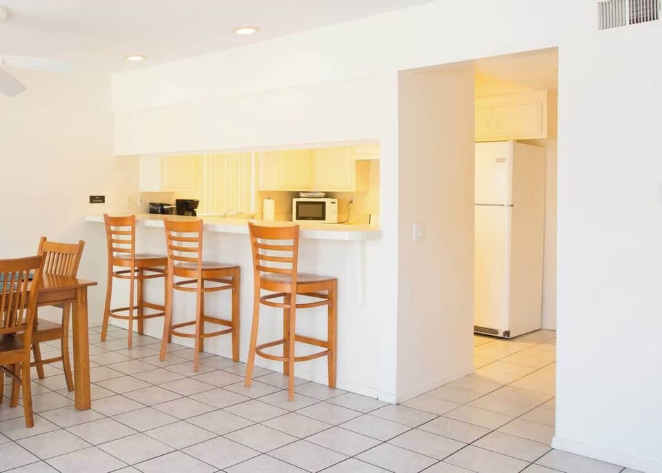 Breakfast Bar