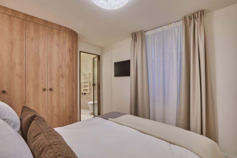 Chambre 2 TV WIFI SDB