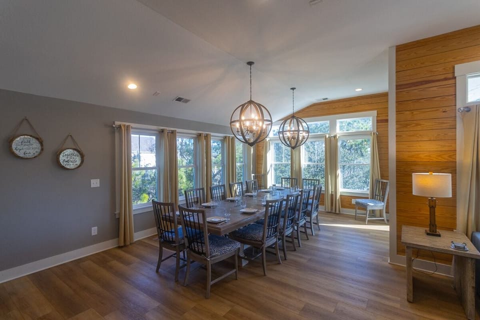 Top Level Dining Area