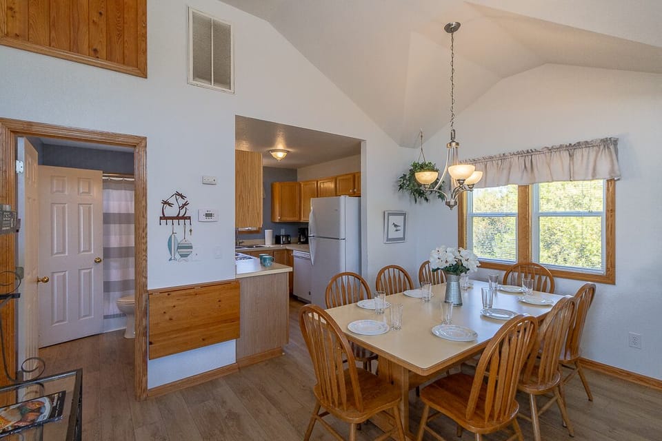 Top Level Dining Area