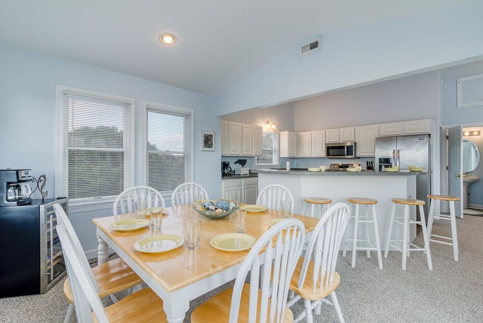 Top Level Dining Area