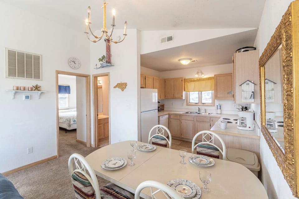 Top Level Dining Area