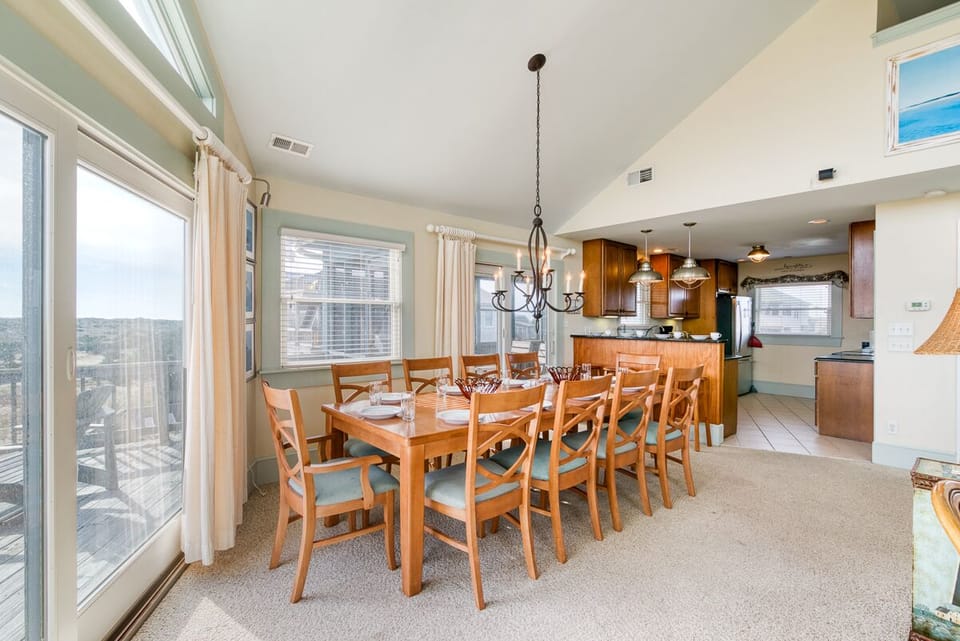 Top Level Dining Area
