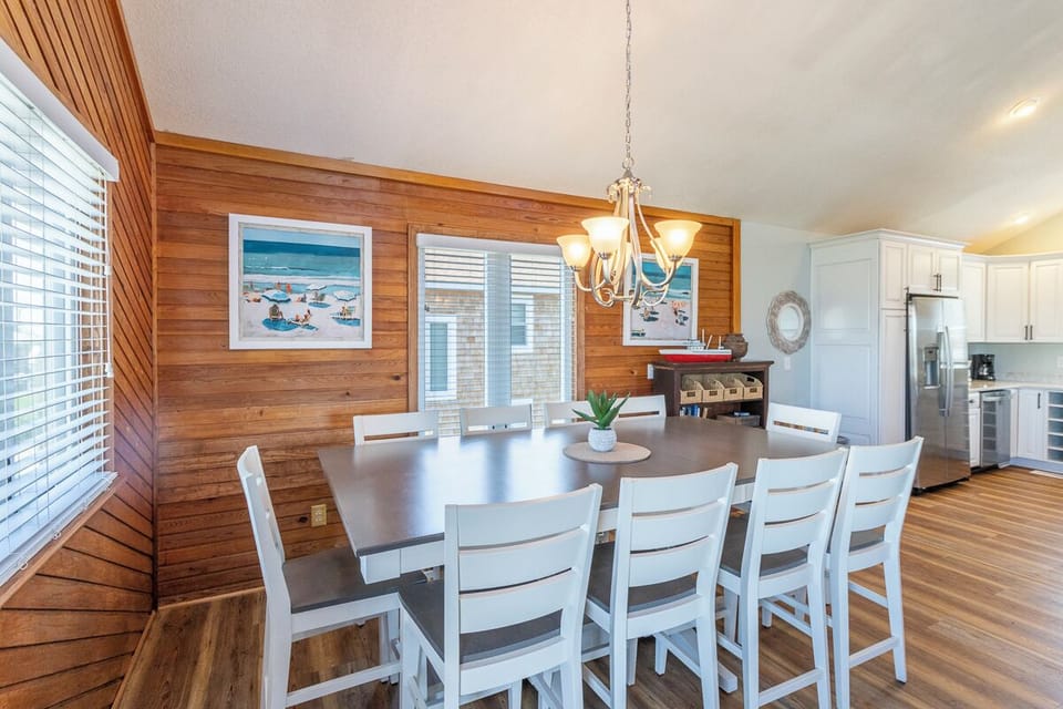 Top Level Dining Area