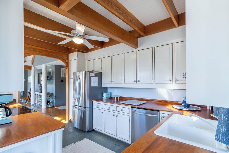 Mid Level Kitchen