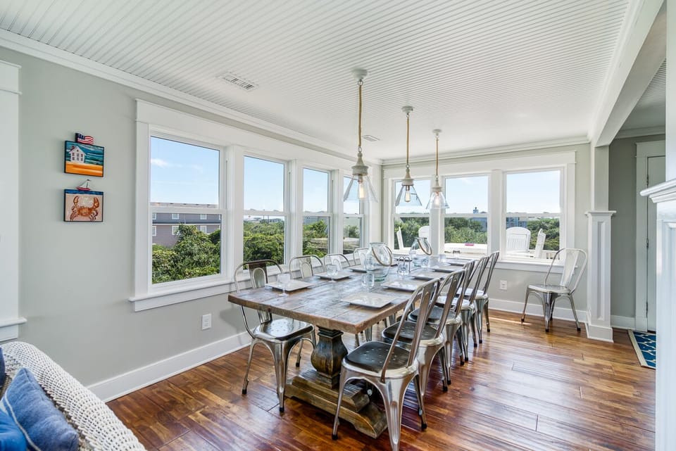 Top Level Dining Area