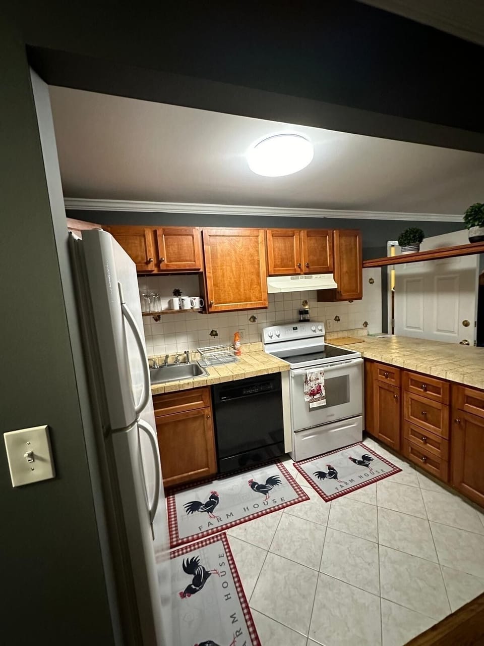 Counter top eating area