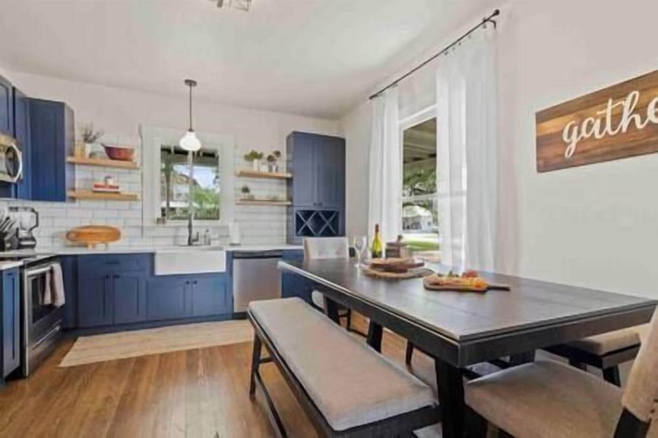 Farmhouse-style kitchen, seating for 8