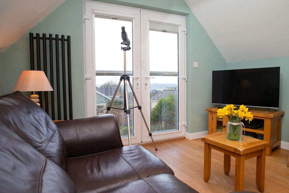 Views from the lounge to the sea
