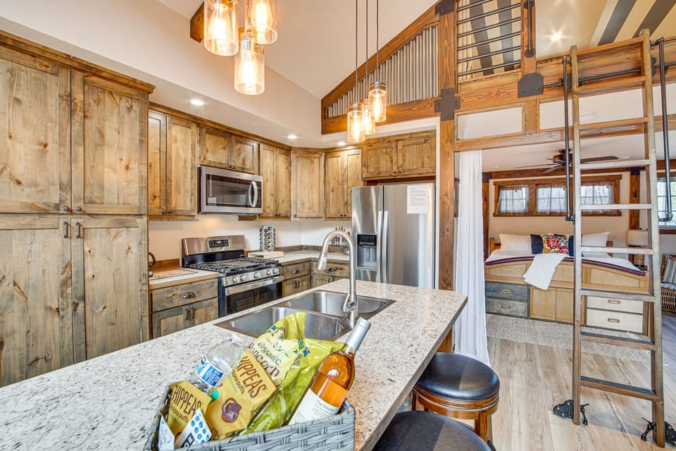 Kitchen | Cooking Basics Supplied | Top Floor